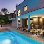 Nina Rukavac Opatija Vila