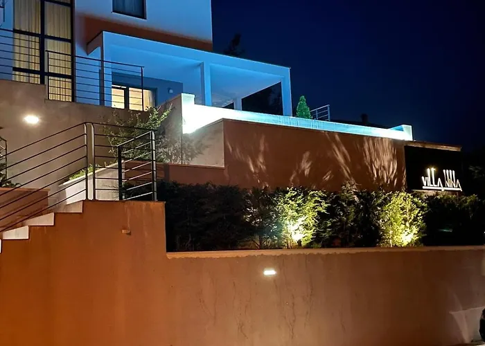 فيلة Nina Rukavac Opatija ماتولي